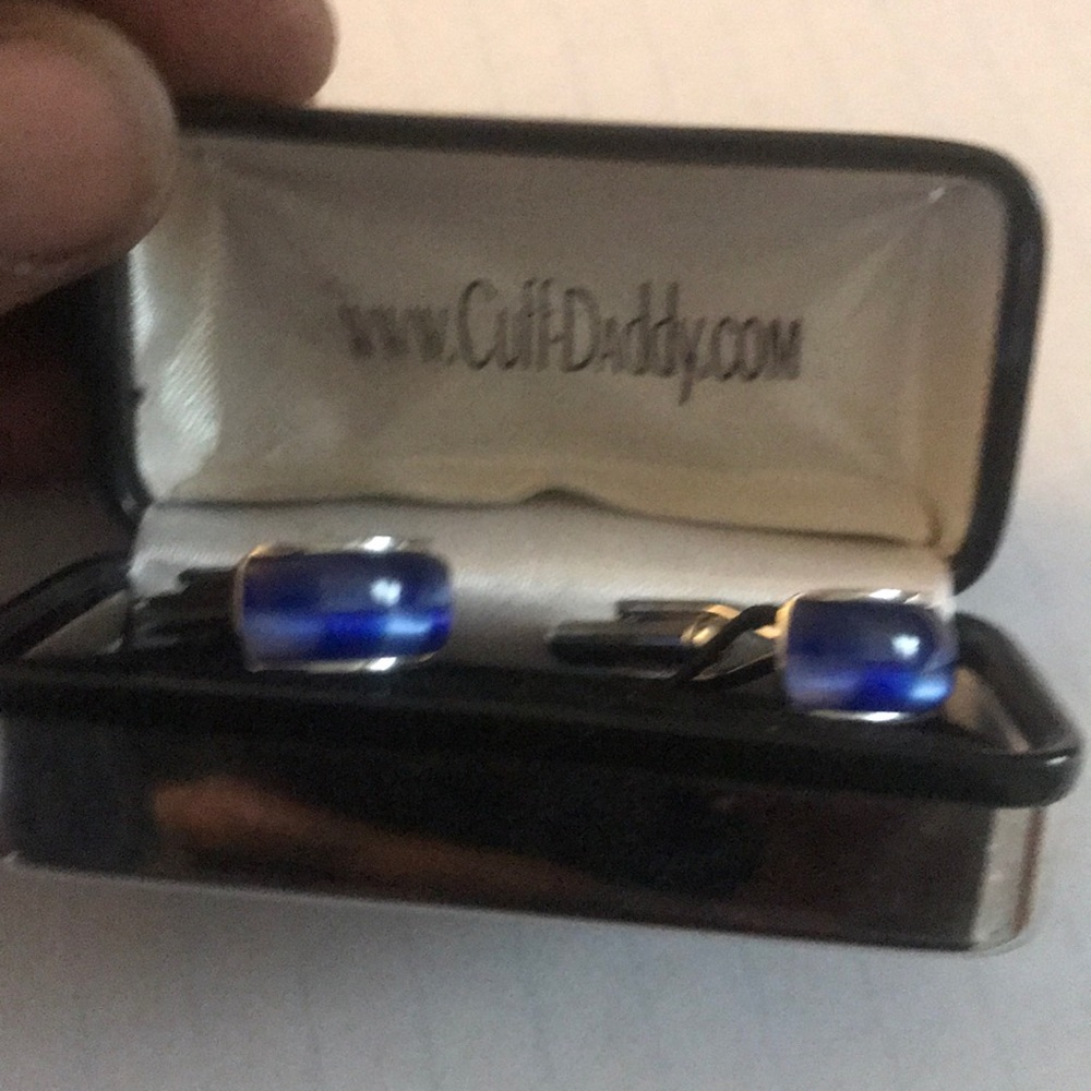 Cuff links - Picture 2 of 2